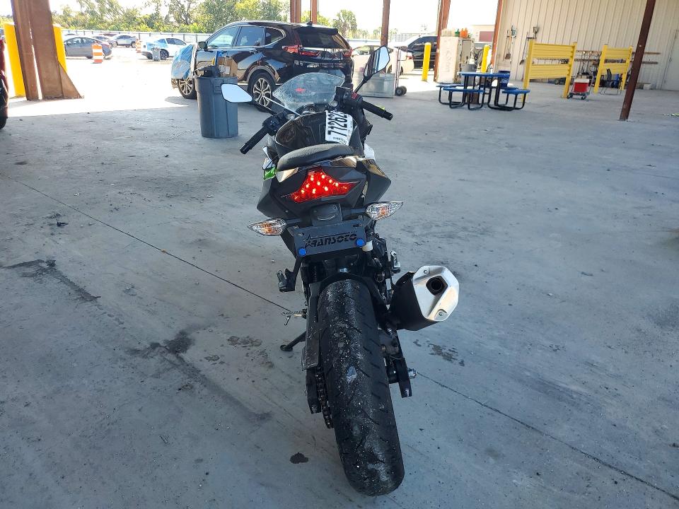 Продажа на аукционе авто 2023 Kawasaki Ex400, vin: JKAEXKG16PDAM4726, номер лота: 71262336