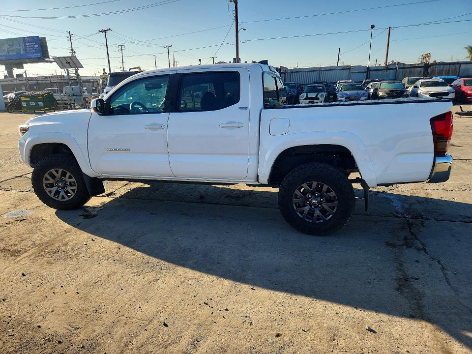 72421616 :رقم المزاد ، 5TFAZ5CN3MX104283 vin ، 2021 Toyota Tacoma مزاد بيع