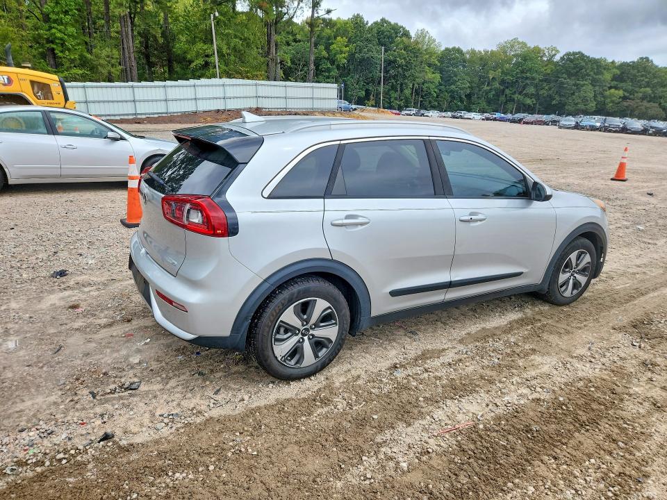 2017 Kia Niro მანქანა იყიდება აუქციონზე, vin: KNDCB3LCXH5074698, აუქციონის ნომერი: 71786076