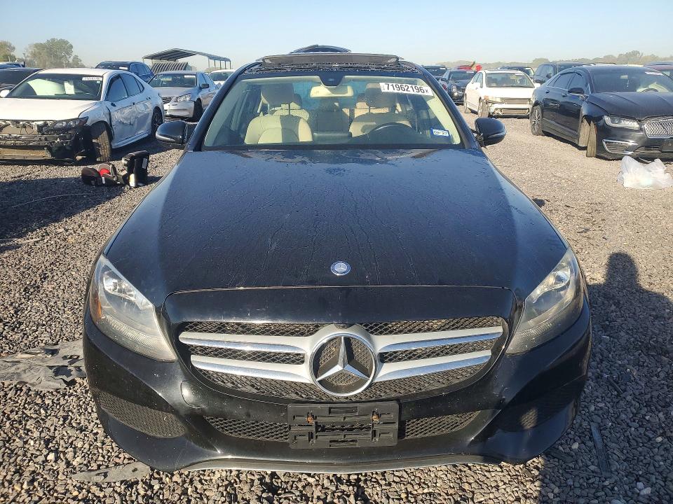 Продажа на аукционе авто 2016 Mercedes-benz C, vin: 55SWF4KB4GU163100, номер лота: 71962196