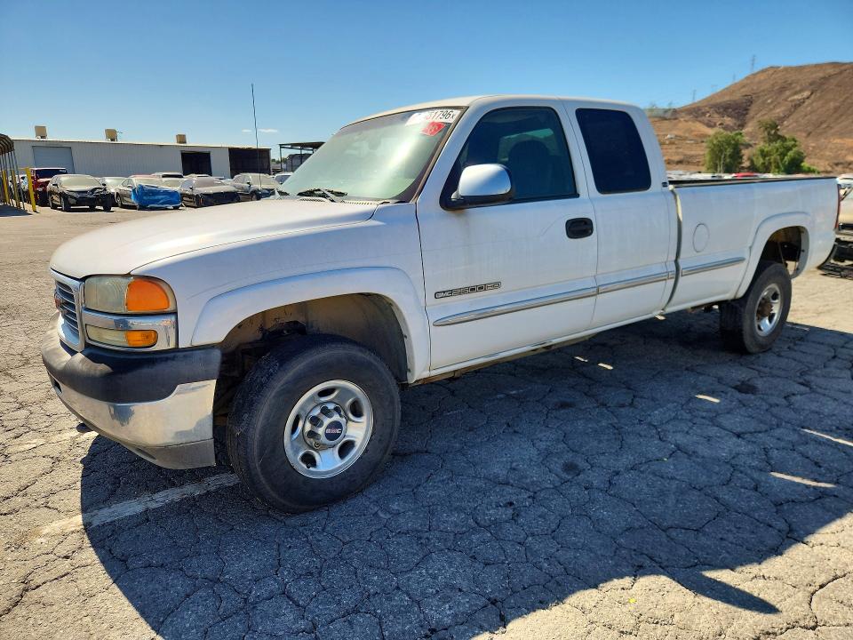71451796 :رقم المزاد ، 1GTHC29G92E173480 vin ، 2002 Gmc Sierra مزاد بيع