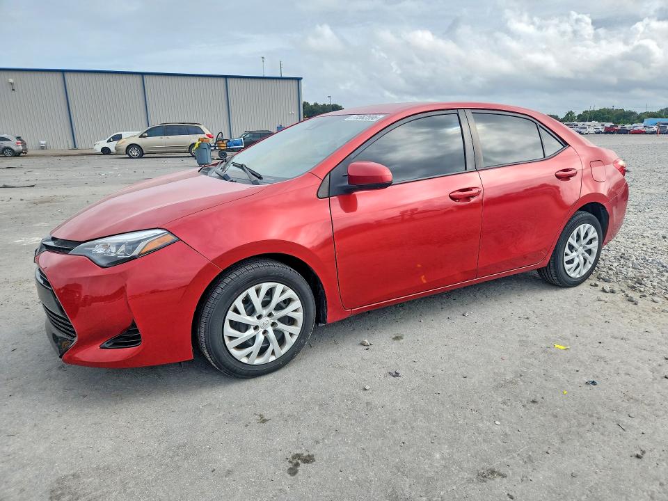 Продаж на аукціоні авто 2018 Toyota Corolla, vin: 5YFBURHE7JP767756, номер лоту: 71582596