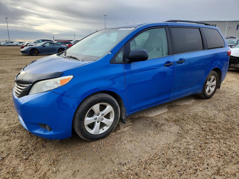 72218436 :رقم المزاد ، 5TDZK3DC2FS532346 vin ، 2015 Toyota Sienna مزاد بيع