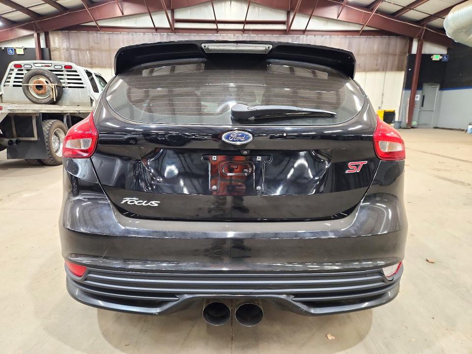 73426306 :رقم المزاد ، 1FADP3L96HL311196 vin ، 2017 Ford Focus مزاد بيع