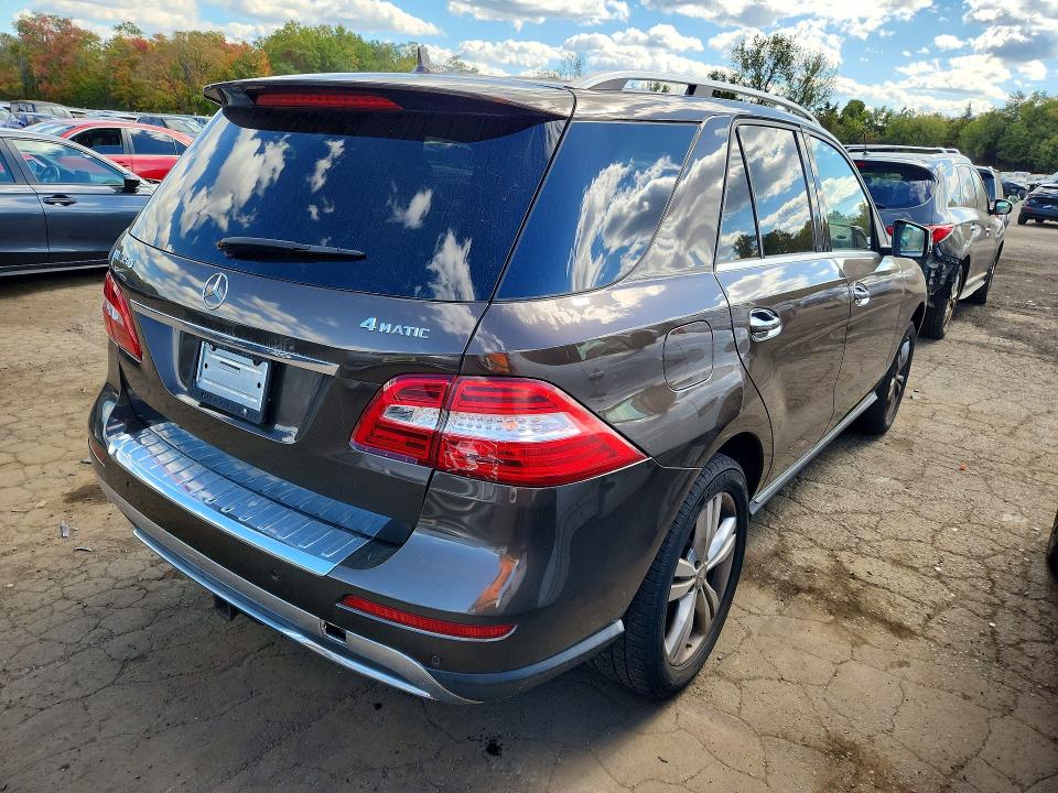 71207926 :رقم المزاد ، 4JGDA5HB7FA549372 vin ، 2015 Mercedes-benz Ml مزاد بيع
