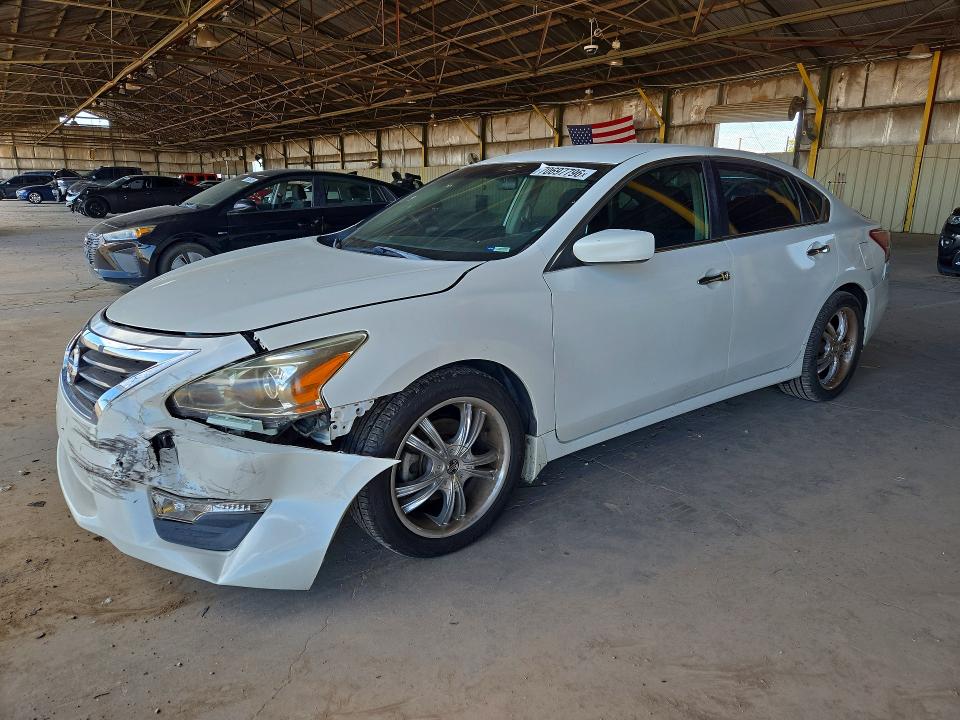 2013 Nissan Altima მანქანა იყიდება აუქციონზე, vin: 1N4AL3AP9DN527025, აუქციონის ნომერი: 70697796