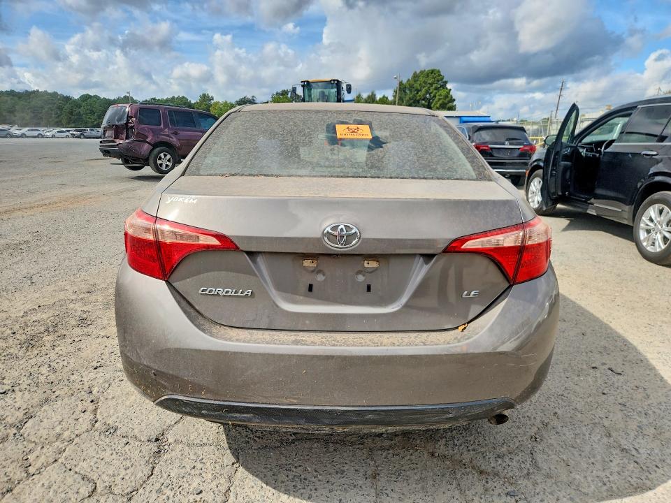 71177886 :رقم المزاد ، 5YFBURHE0KP871698 vin ، 2019 Toyota Corolla مزاد بيع