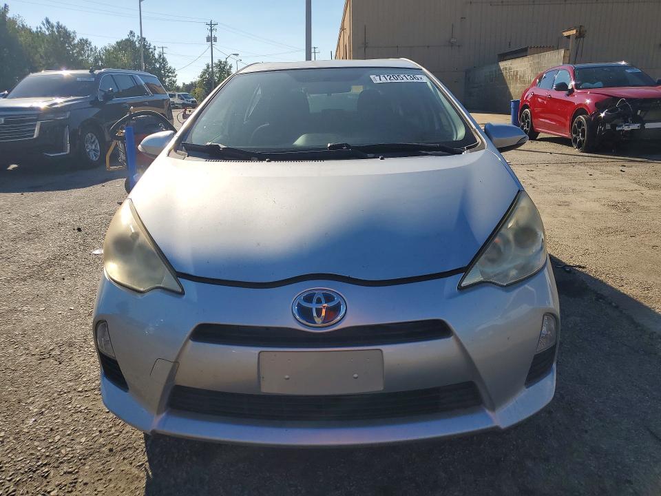 Продаж на аукціоні авто 2012 Toyota Prius C, vin: JTDKDTB3XC1024827, номер лоту: 71205136