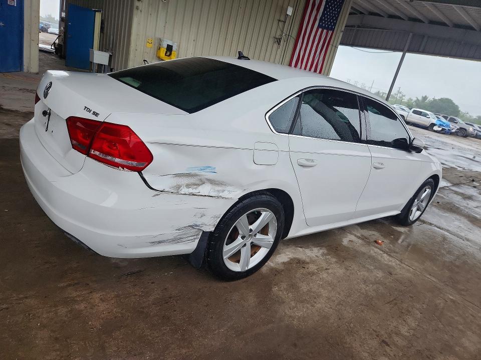 2013 Volkswagen Passat მანქანა იყიდება აუქციონზე, vin: 1VWBN7A38DC103339, აუქციონის ნომერი: 70854696