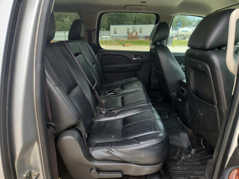 71684756 :رقم المزاد ، 1GNSCJE02ER219387 vin ، 2014 Chevrolet Suburban مزاد بيع