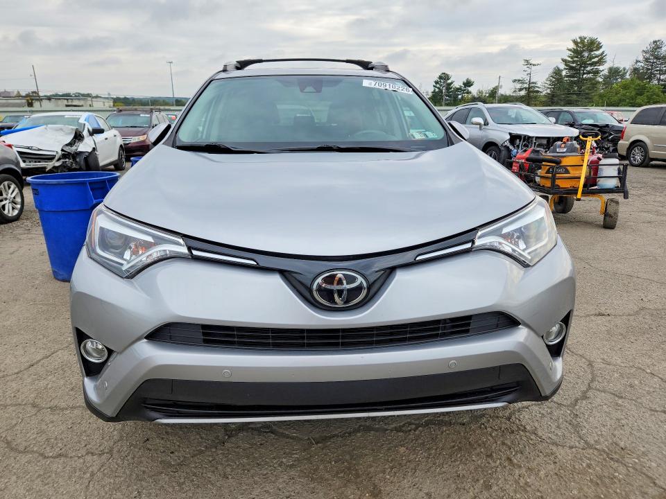 Продаж на аукціоні авто 2017 Toyota Rav4, vin: 2T3DFREV5HW623484, номер лоту: 70910226