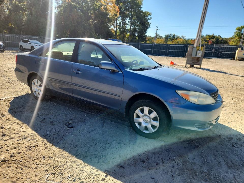 2004 Toyota Camry მანქანა იყიდება აუქციონზე, vin: 4T1BE32KX4U832160, აუქციონის ნომერი: 72044106