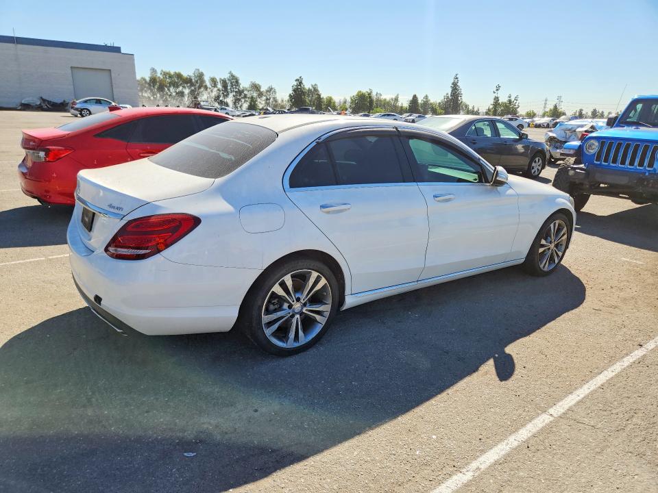 2015 Mercedes-benz C მანქანა იყიდება აუქციონზე, vin: 55SWF4KB1FU013590, აუქციონის ნომერი: 71227126