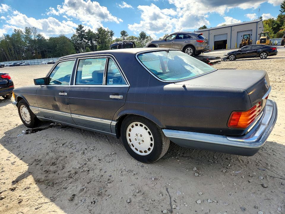72153066 :رقم المزاد ، WDBCA25D6JA424472 vin ، 1988 Mercedes-benz 300 مزاد بيع