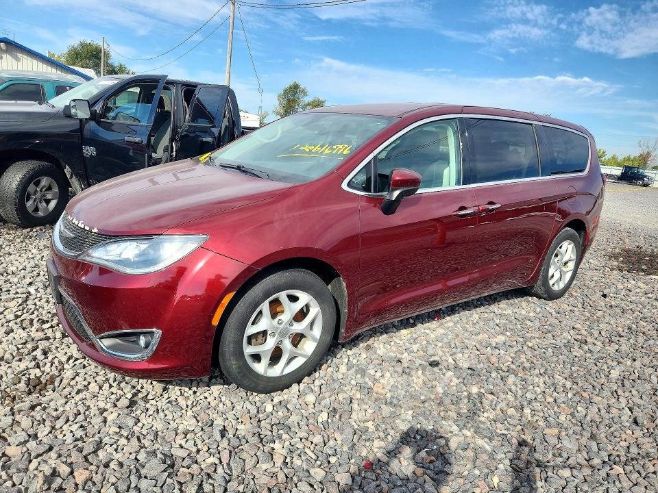 72616996 :رقم المزاد ، 2C4RC1BG7HR782152 vin ، 2017 Chrysler Pacifica مزاد بيع