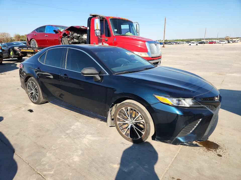 2020 Toyota Camry მანქანა იყიდება აუქციონზე, vin: 4T1G11AK1LU877199, აუქციონის ნომერი: 72451946
