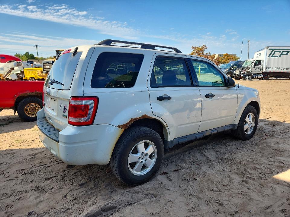 Продаж на аукціоні авто 2011 Ford Escape, vin: 1FMCU0DG4BKC59280, номер лоту: 72034786