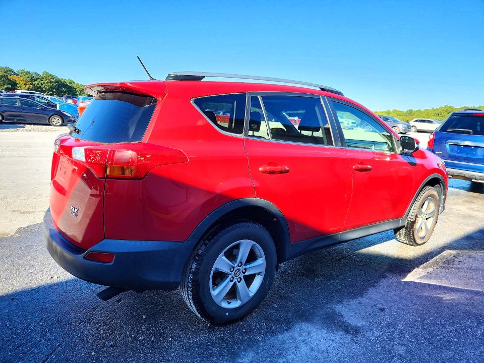 Продаж на аукціоні авто 2015 Toyota Rav4, vin: JTMRFREV3FJ032054, номер лоту: 71361496