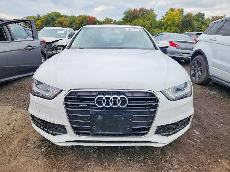 Продажа на аукционе авто 2015 Audi A4, vin: WAUBFAFL4FN032098, номер лота: 70938306