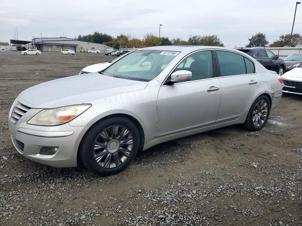 Auction sale of the 2009 Hyundai Genesis, vin: KMHGC46E09U040998, lot number: 73772766