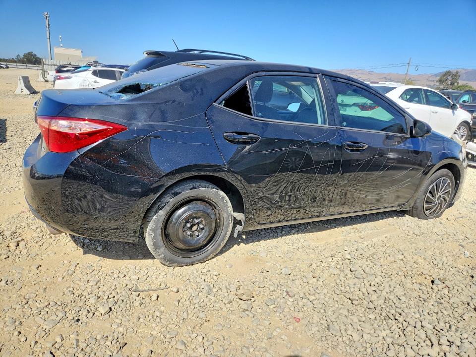 2018 Toyota Corolla მანქანა იყიდება აუქციონზე, vin: 2T1BURHE1JC006253, აუქციონის ნომერი: 71488016