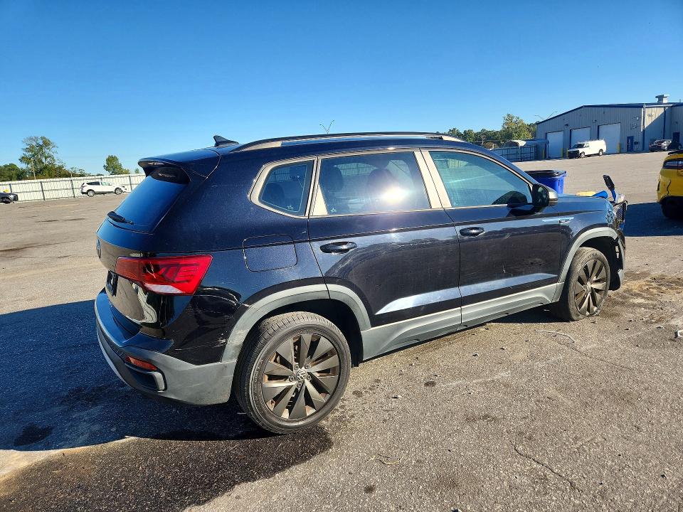 Продаж на аукціоні авто 2022 Volkswagen Taos, vin: 3VVCX7B24NM048297, номер лоту: 72109226