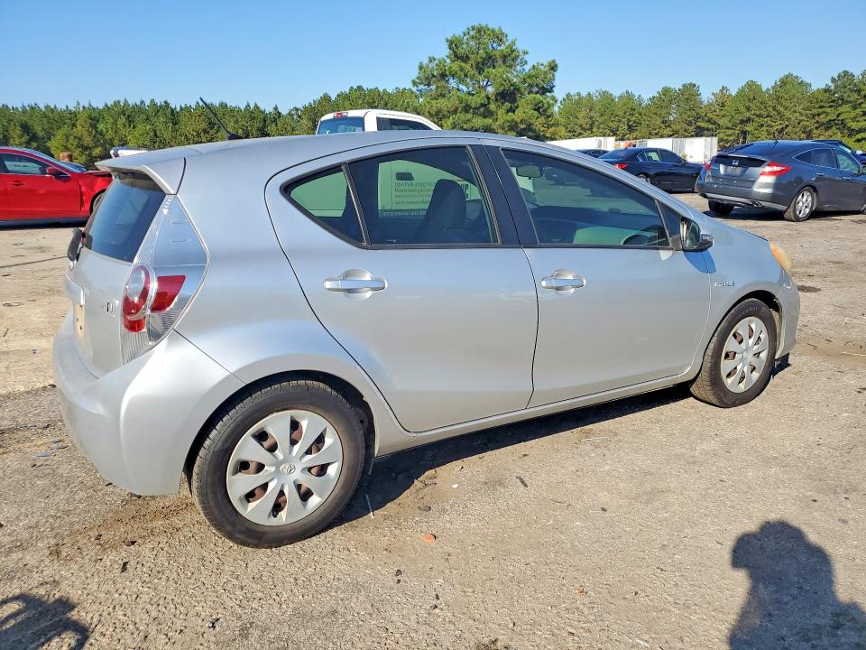Продаж на аукціоні авто 2012 Toyota Prius C, vin: JTDKDTB3XC1024827, номер лоту: 71205136