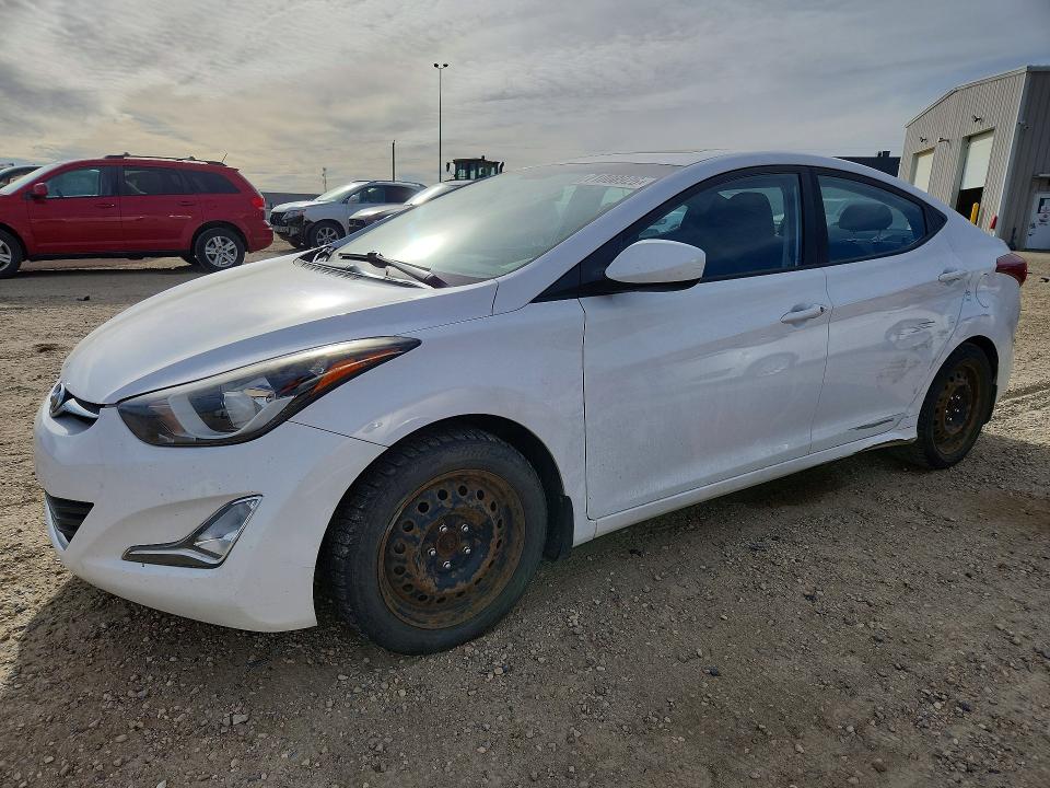 71008926 :رقم المزاد ، KMHDH4AH3FU288437 vin ، 2015 Hyundai Elantra مزاد بيع