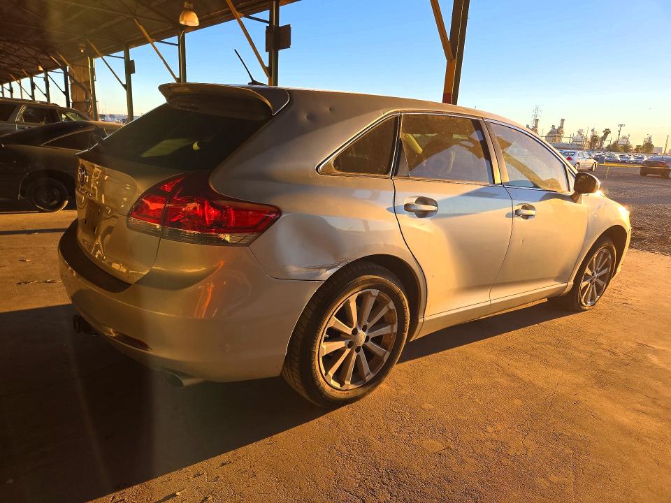 71731636 :رقم المزاد ، 4T3ZA3BB2BU042138 vin ، 2011 Toyota Venza مزاد بيع