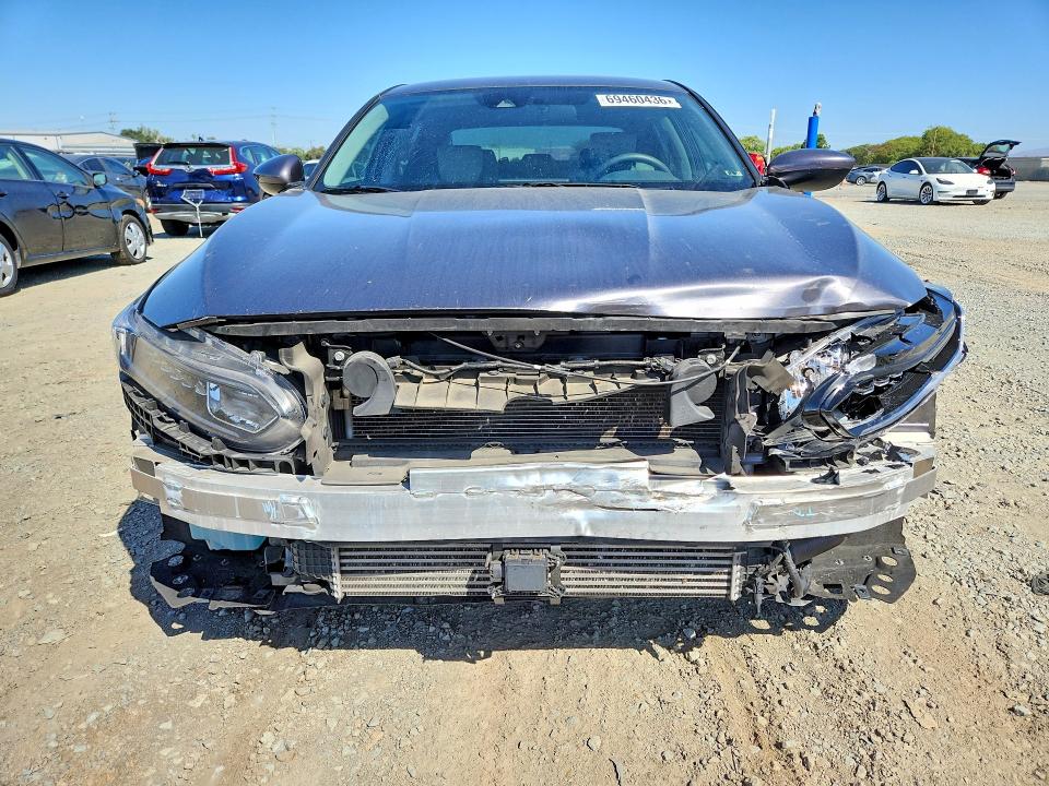 2019 Honda Accord მანქანა იყიდება აუქციონზე, vin: 1HGCV1F18KA025862, აუქციონის ნომერი: 69460436