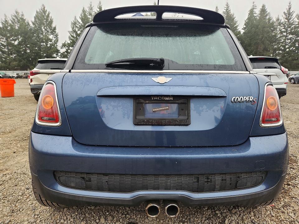 71321436 :رقم المزاد ، WMWMF7C51ATZ70503 vin ، 2010 Mini Cooper مزاد بيع
