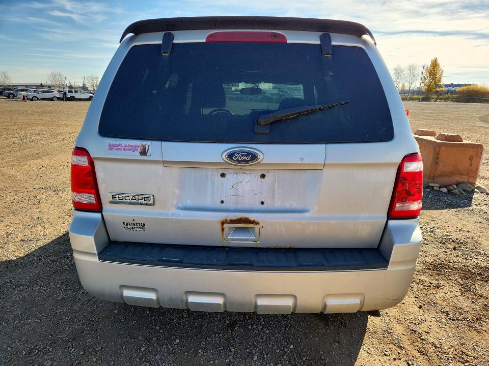 73830106 :رقم المزاد ، 1FMCU9D71AKB49712 vin ، 2010 Ford Escape مزاد بيع