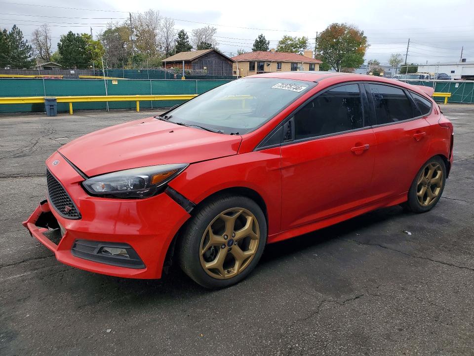 72375736 :رقم المزاد ، 1FADP3L94HL229855 vin ، 2017 Ford Focus مزاد بيع