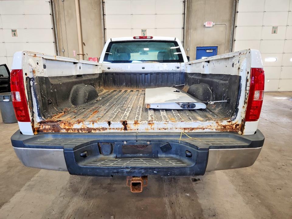 71436076 :رقم المزاد ، 1GCHK29K88E215492 vin ، 2008 Chevrolet Silverado مزاد بيع