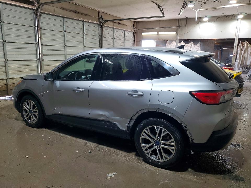 71830926 :رقم المزاد ، 1FMCU0CZ4NUA24843 vin ، 2022 Ford Escape مزاد بيع