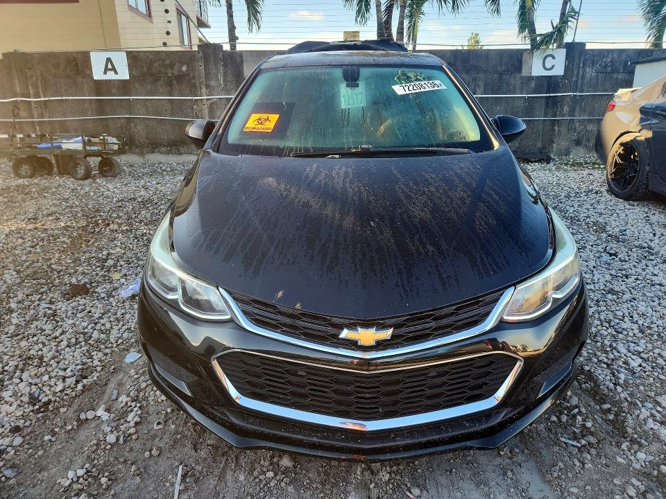 72208136 :رقم المزاد ، 1G1BC5SM7J7201022 vin ، 2018 Chevrolet Cruze مزاد بيع