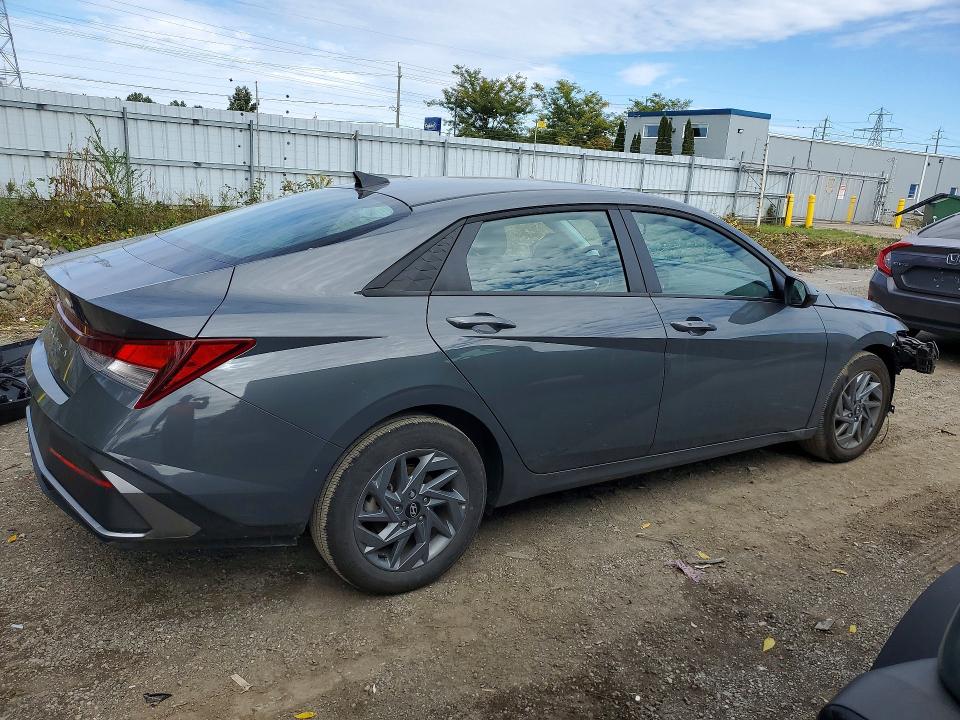 Auction sale of the 2025 Hyundai Elantra, vin: KMHLM4DG4SU090700, lot number: 71664096