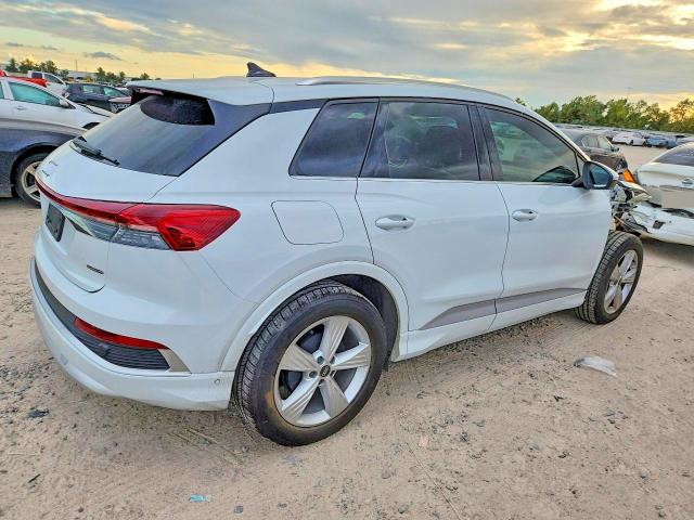 70661376 :رقم المزاد ، WA1M2BFZXPP000306 vin ، 2023 Audi Q4 E-tron مزاد بيع