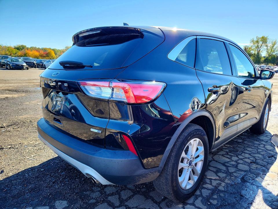 Продаж на аукціоні авто 2020 Ford Escape, vin: 1FMCU9G61LUC37394, номер лоту: 72543016