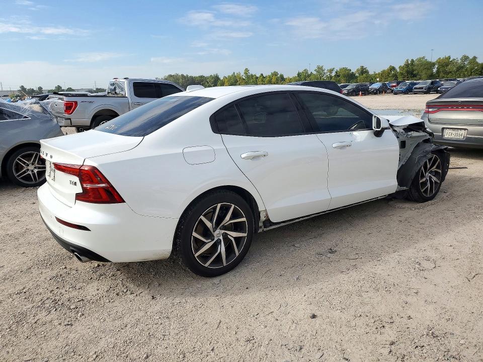 71734656 :رقم المزاد ، 7JRA22TK7KG015601 vin ، 2019 Volvo S60 مزاد بيع