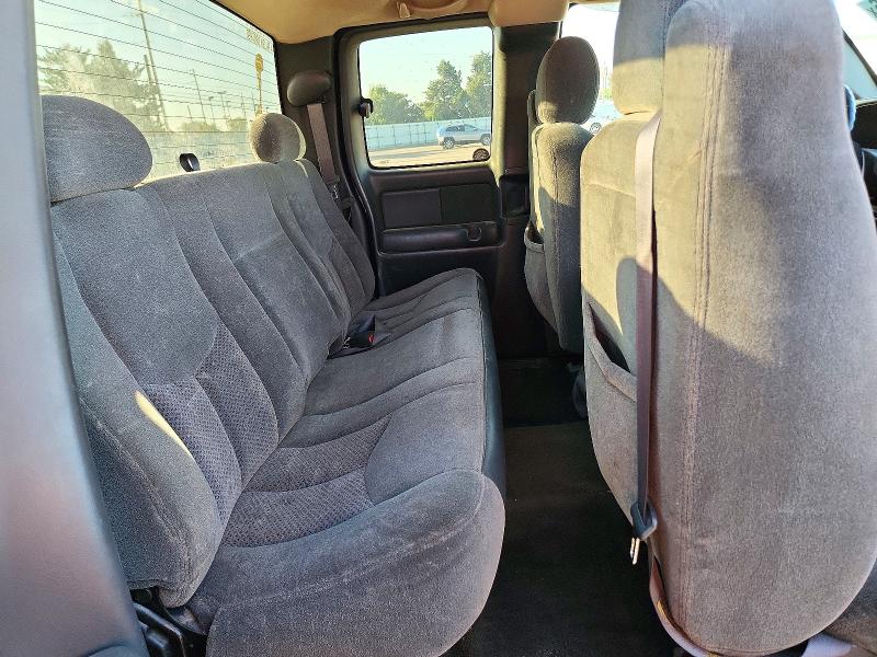 72572576 :رقم المزاد ، 2GCEC19T531166054 vin ، 2003 Chevrolet Silverado مزاد بيع