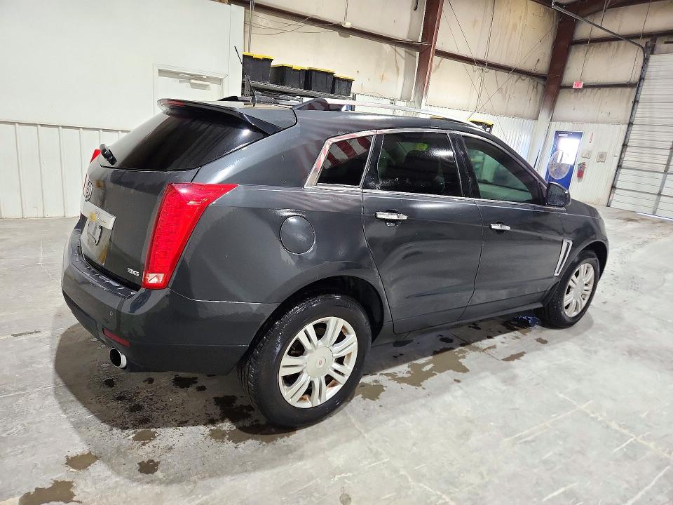72241796 :رقم المزاد ، 3GYFNBE31FS599013 vin ، 2015 Cadillac Srx مزاد بيع