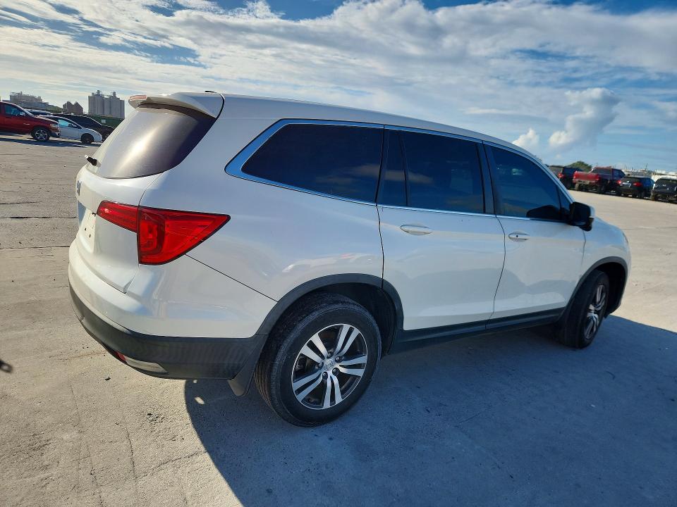 Продаж на аукціоні авто 2018 Honda Pilot, vin: 5FNYF5H34JB002009, номер лоту: 70738546