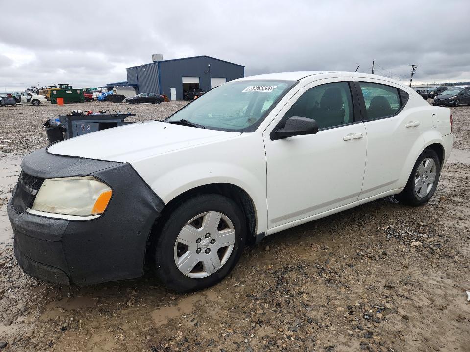 72995506 :رقم المزاد ، 1B3CC4FB4AN201751 vin ، 2010 Dodge Avenger مزاد بيع