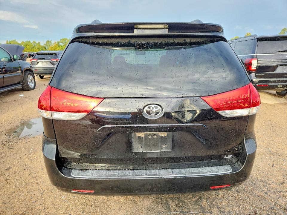 Продажа на аукционе авто 2014 Toyota Sienna, vin: 5TDKK3DC2ES496819, номер лота: 71630336