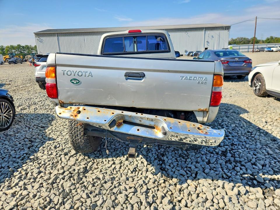 70599456 :رقم المزاد ، 5TEPM62N41Z729957 vin ، 2001 Toyota Tacoma مزاد بيع