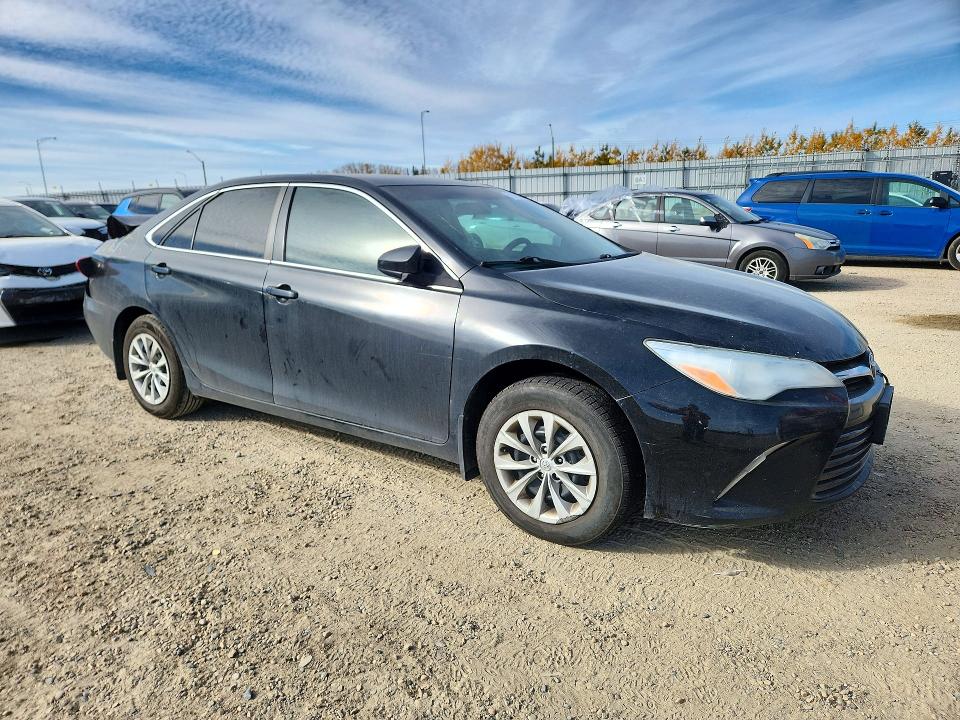 71319376 :رقم المزاد ، 4T1BF1FK3FU008953 vin ، 2015 Toyota Camry مزاد بيع