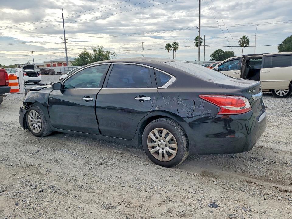 2013 Nissan Altima მანქანა იყიდება აუქციონზე, vin: 1N4AL3AP7DN560511, აუქციონის ნომერი: 71185876