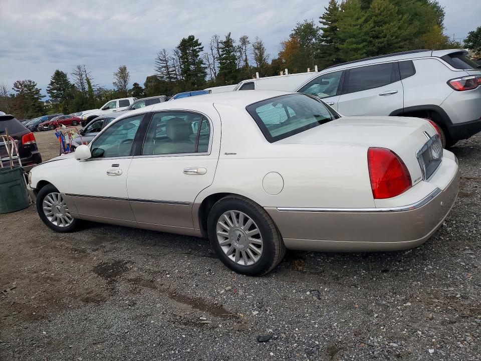 Продаж на аукціоні авто 2003 Lincoln Town Car, vin: 1LNHM82W43Y643251, номер лоту: 73248446