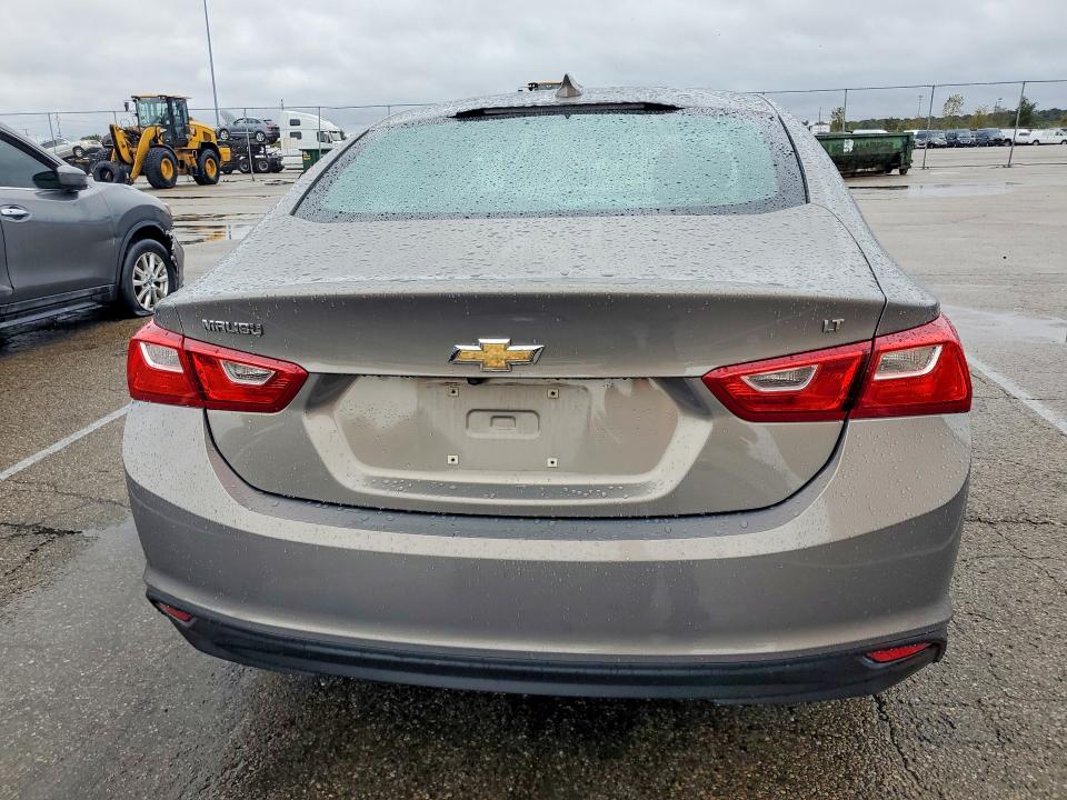 71186836 :رقم المزاد ، 1G1ZE5ST3HF279202 vin ، 2017 Chevrolet Malibu مزاد بيع